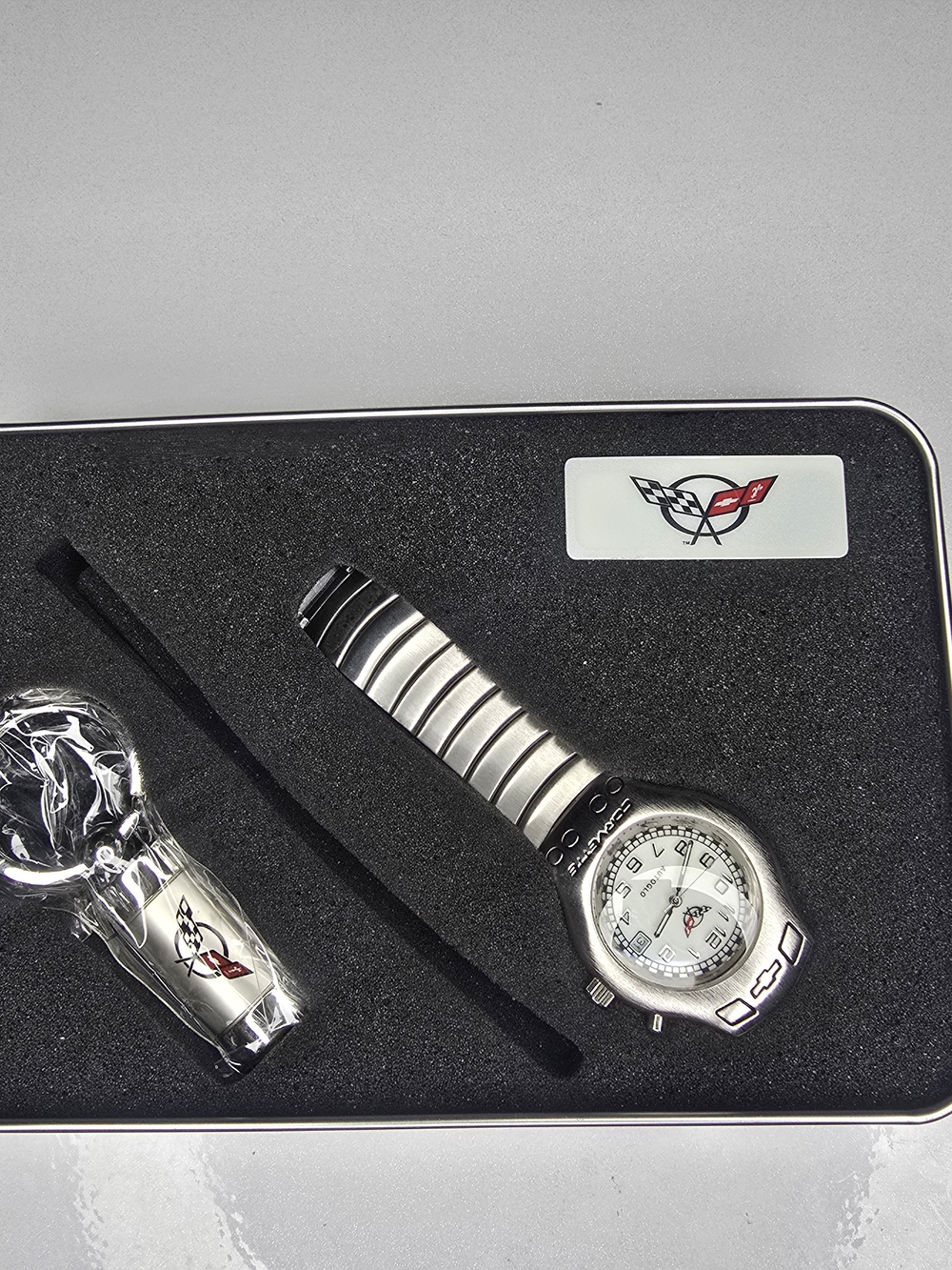 Chevrolet Corvette  Watch Set  Original Tin + Sealed Keychain